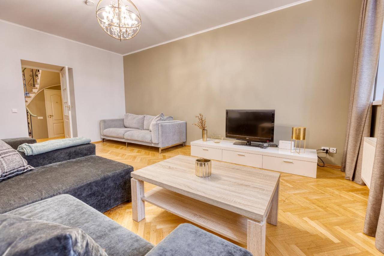 Historic Residence Apartments At Old Town Tallin Exterior foto