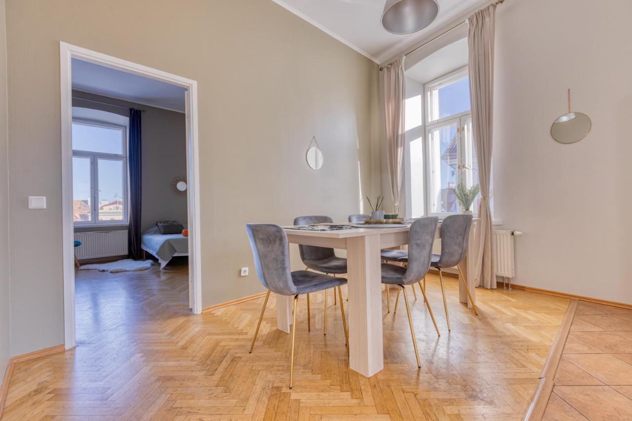 Historic Residence Apartments At Old Town Tallin Exterior foto